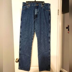 WRANGLER JEANS (MENS) SIZE 36 x 34